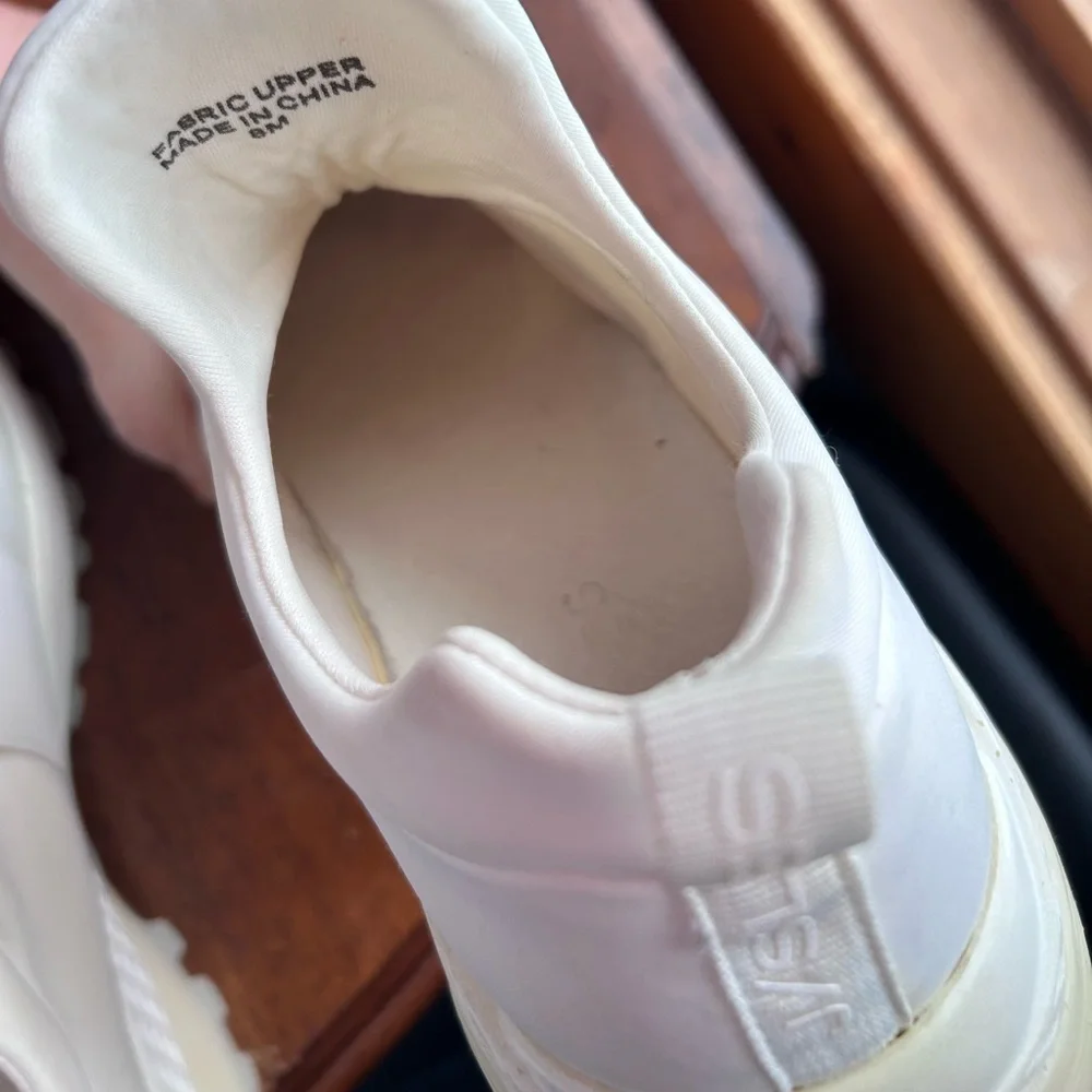 J/Slides White Slip-On Platform Sneakers | Size 8
